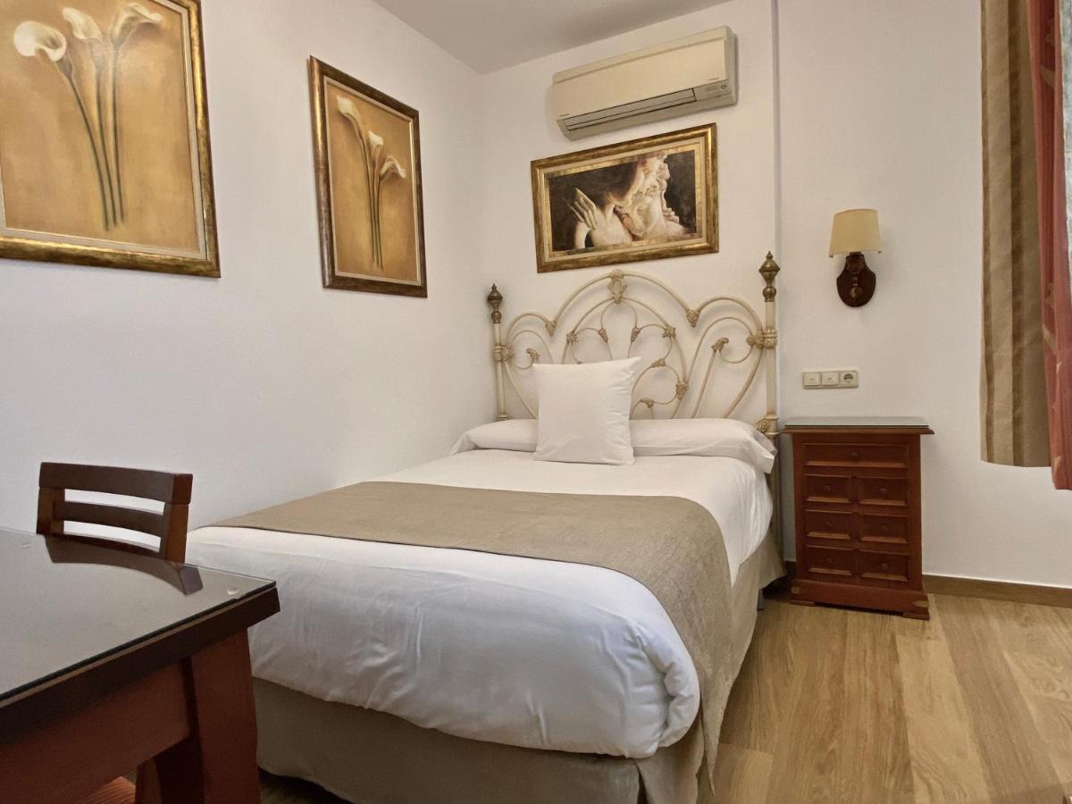 Hostal Rodri (Adults Only) Гранада Экстерьер фото