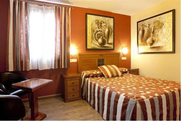 Hostal Rodri (Adults Only) Гранада Экстерьер фото